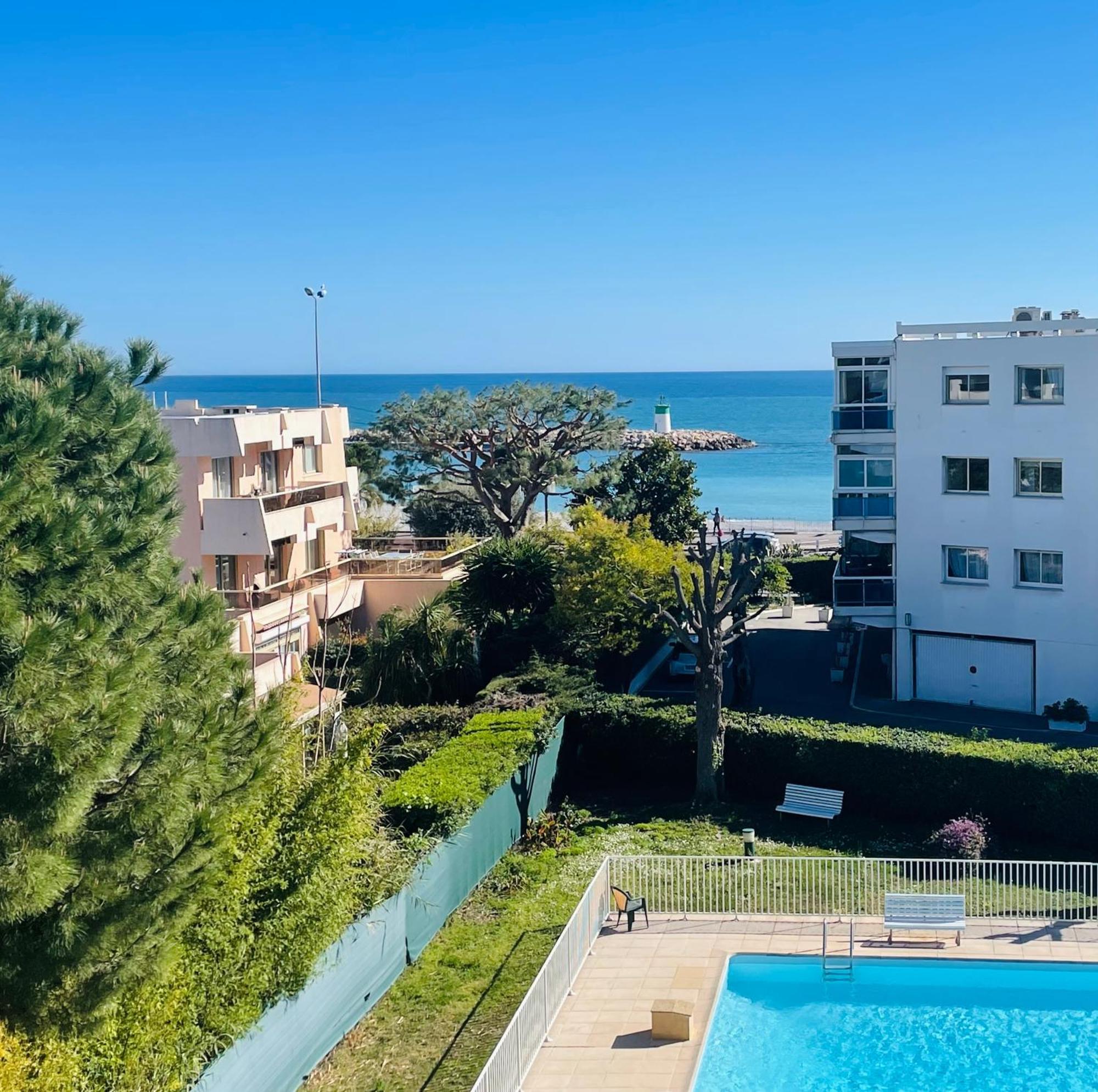 Residence Mediterranee - Beachfront - Sun And Seaview - Pool - Private Parking Cagnes-sur-Mer Exteriör bild